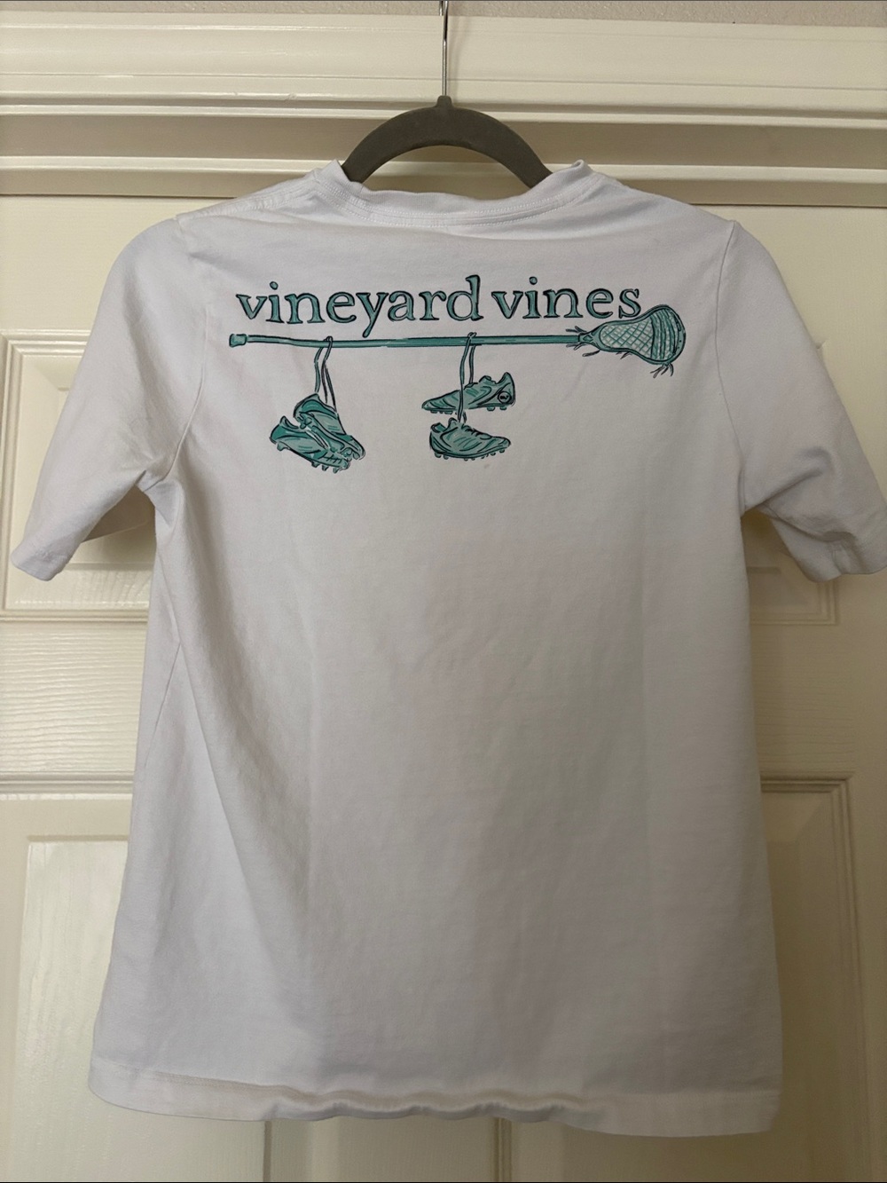 Vineyard Vines White Tee with Teal Graphic Lacrosse Design